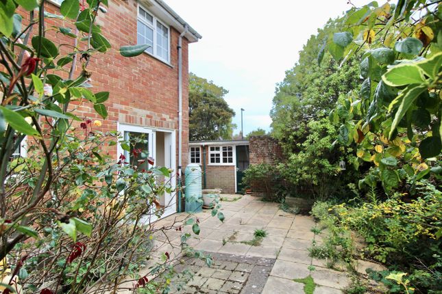 13, St Thomas Park, Lymington photo 3
