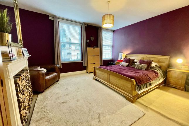 11, Cross Street, Lancashire photo 3