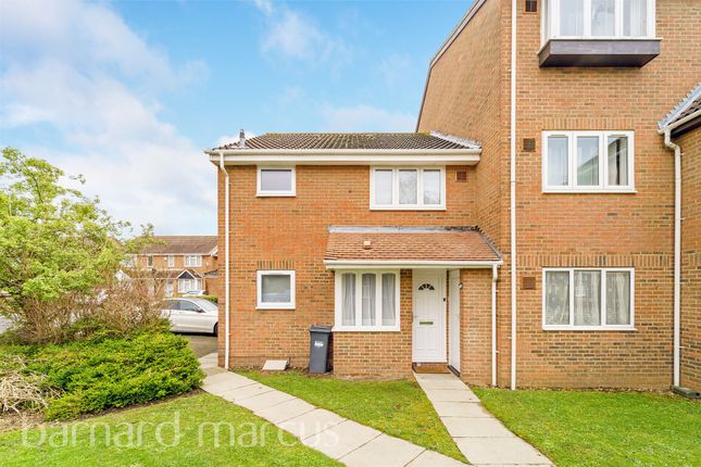 Thumbnail Semi-detached house for sale in Pickwick Close, Hounslow