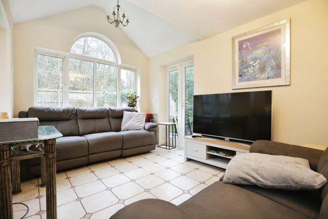 4, Turnstone Close, Rugby photo 3