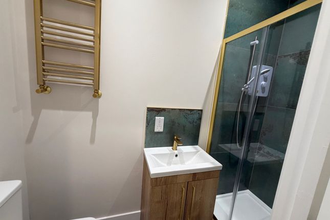 Room 5, 40a Sadler Gate, Derby photo 5