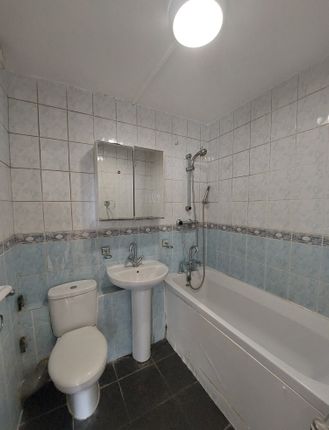 MAY COURT, Pincott Road, London photo 5