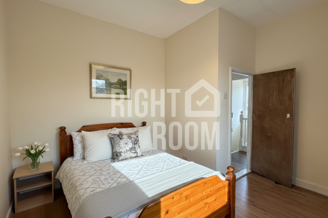 40 Somers Road, Southsea photo 5