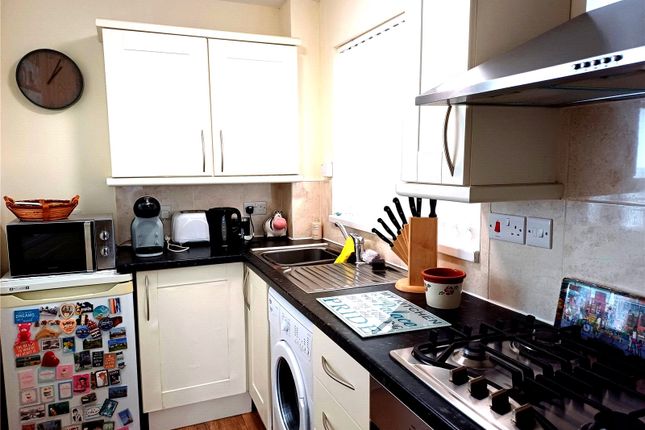 14, Suffolk Court, Porthcawl photo 4