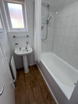 65, Holly Avenue, WALLSEND photo 4