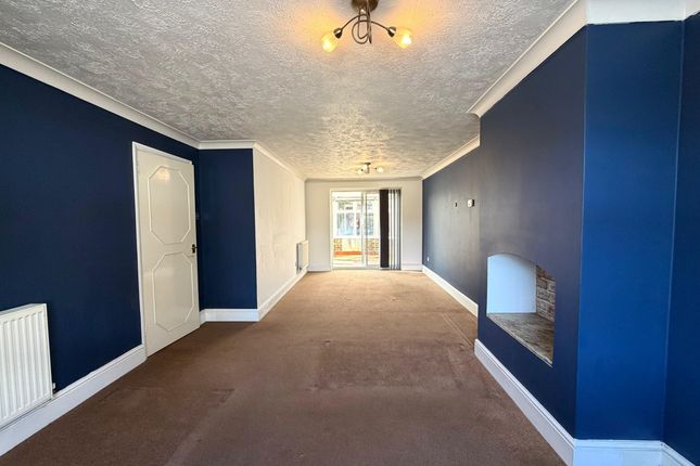41, Juniper Close, Ashford photo 3