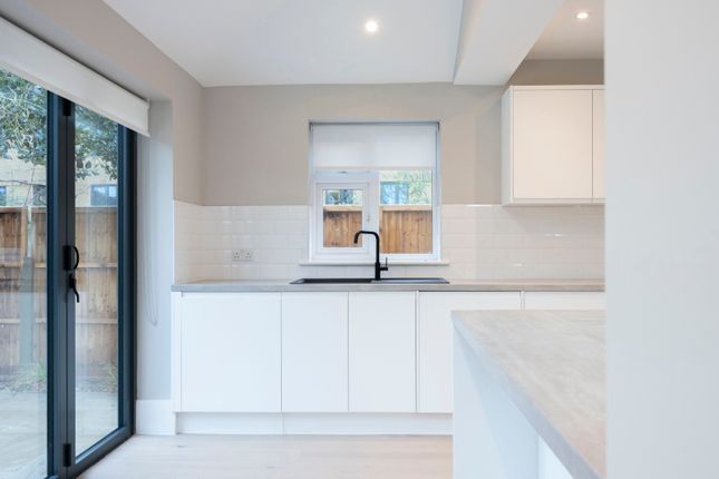 17, Akerman Road, Surbiton photo 4