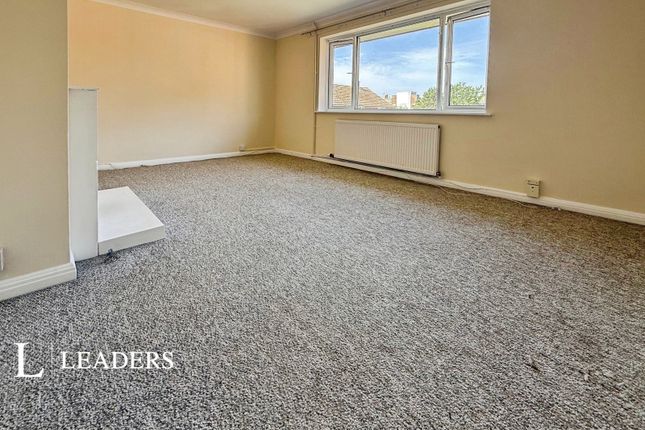 Meadway Court, Worthing photo 2