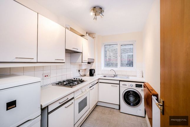 Flat 4, Walton Lodge, London photo 2