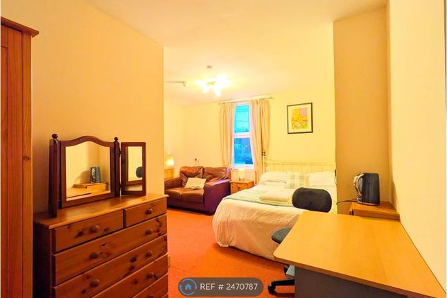 Ensuite Room In Main House