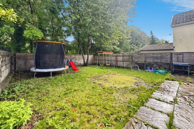 10, Dynea Road, Pontypridd photo 2