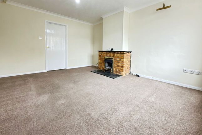 5 Betony Close, Swindon photo 4