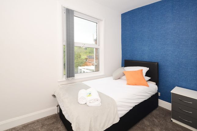 Room 4, 43 Middlewich Street, Crewe, Cheshire photo 4