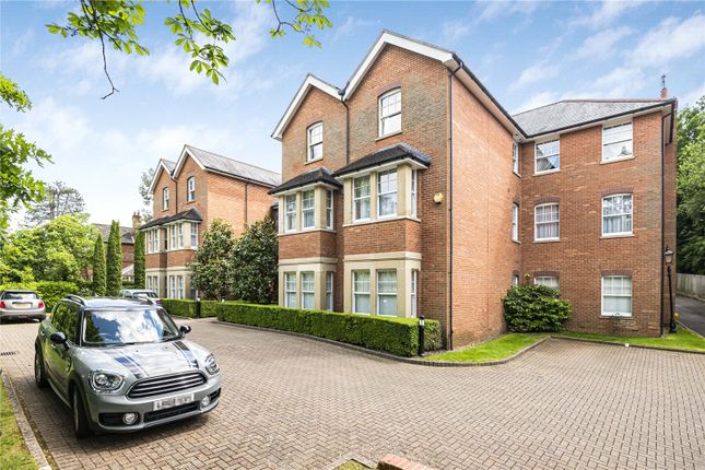 Thumbnail Flat for sale in Alderwood Mews, Hadley Wood