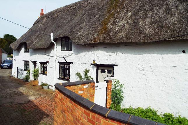 3 Bed Cottage For Sale In Bell End Wollaston Northamptonshire