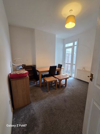 123, Standard Road, Hounslow photo 5
