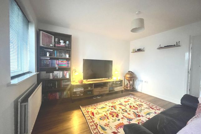 2, Borrage Way, FRINTON-ON-SEA photo 3