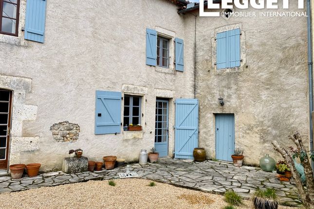 Thumbnail Villa for sale in Vouzan, Charente, Nouvelle-Aquitaine