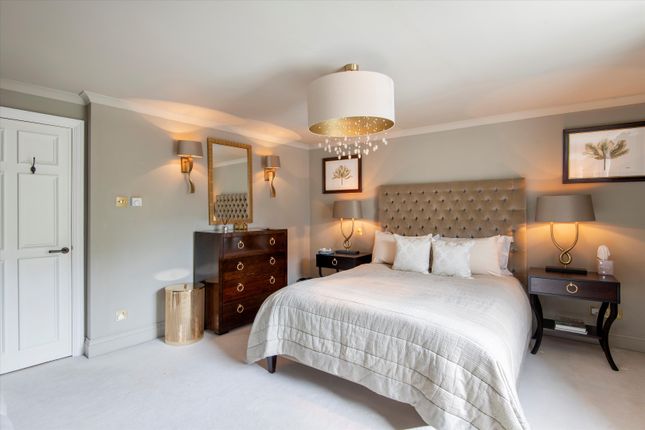 Flat for sale in Rutland Gate, Knightsbridge, London