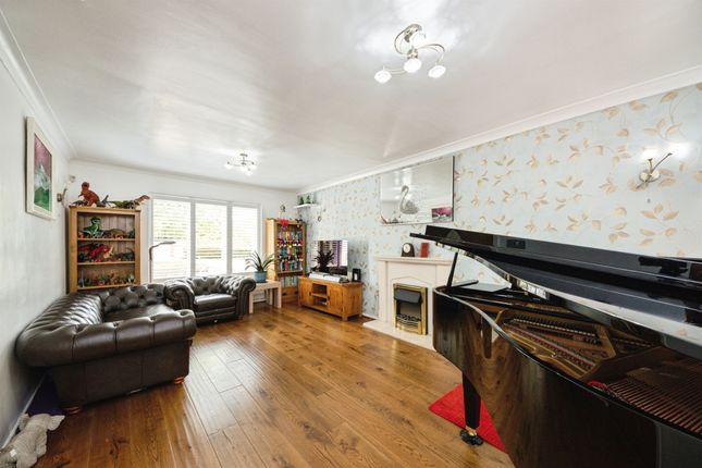 11, Eymore Close, Birmingham photo 2