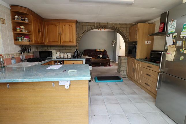 35, Canal Side West, Newport Brough photo 4