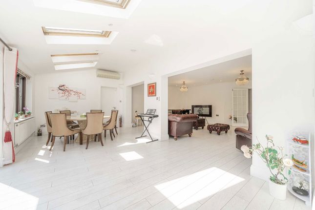 98B, Wensleydale Road, Hampton photo 3