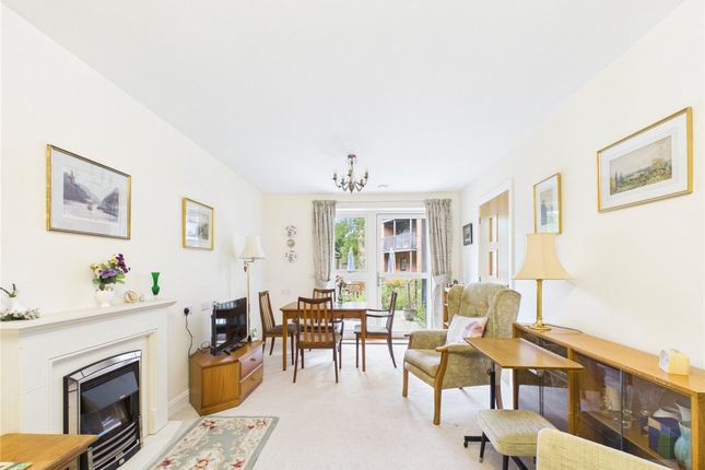 5, Magpie Court, Hanham photo 3