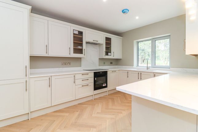 Fieldview, Bell Lane, Abbots Langley photo 2