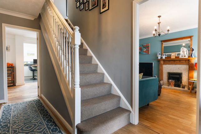 9 Lyncroft Leys, Leicester photo 2