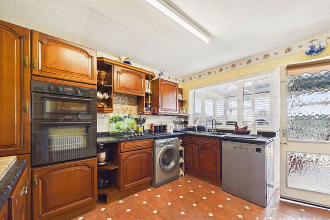 17, Sharman Avenue, Thetford photo 2