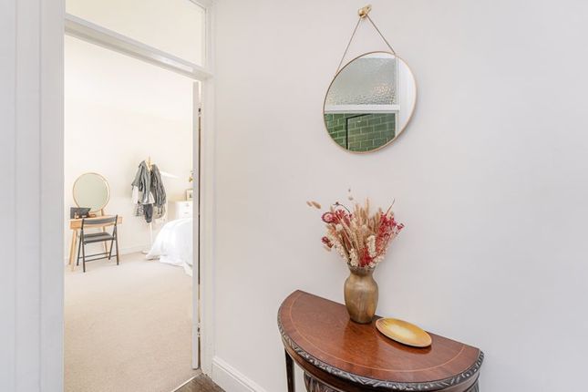 Flat for sale in Beaumont Court, Upper Clapton Road, London