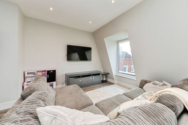 Flat 26, Fountain House, Parkway, Welwyn Garden City photo 4