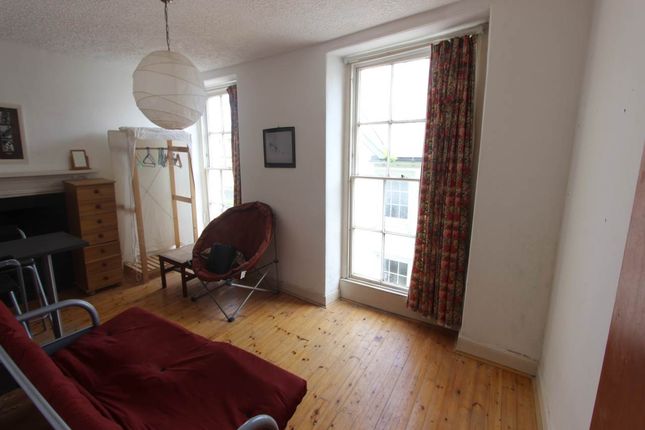 Studio flat on 3 Bridge Street, Aberytwyth, £625/mo