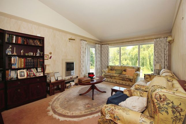 24, Keytes Lane, Warwick photo 2