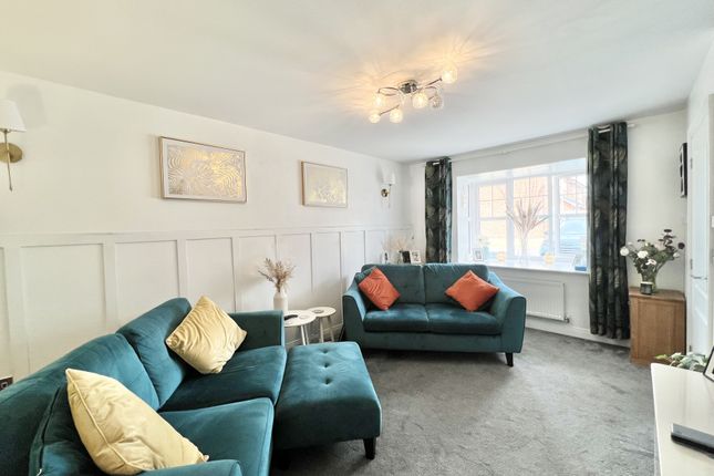4, Tallington Close, Thornton photo 4