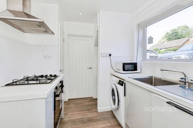 41, Bracken Bank, Ascot photo 4