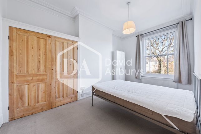 Flat to rent in Weston Park, Crouch End, London