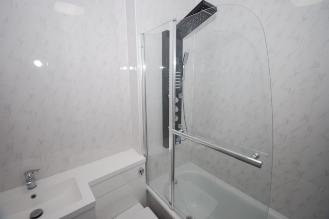 Flat A, 8 Milverton Hill, Leamington Spa photo 4