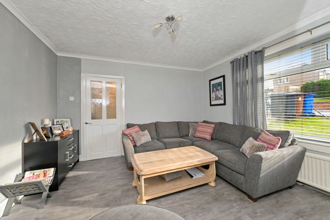 44, Hillside Crescent South, Gorebridge photo 3