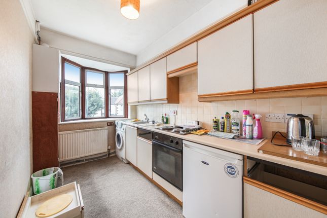 Flat for sale in Hanover Road, London