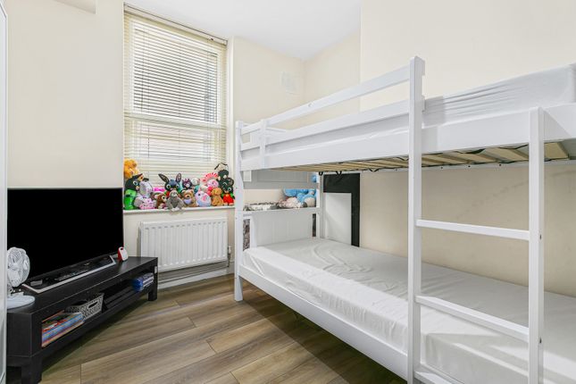 Flat 1, 158, Clifton Road, London photo 4