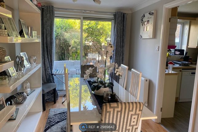 Orwell Close, Eastbourne photo 4