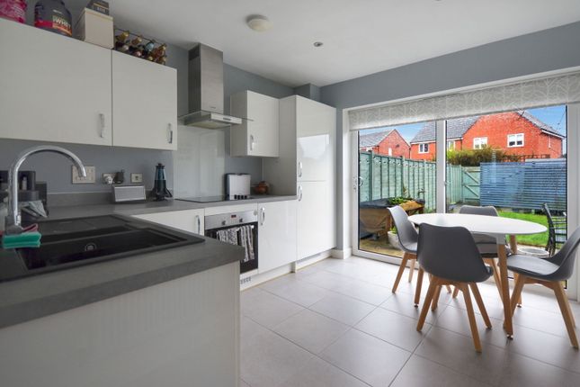 21, Hawkins Place, Saffron Walden photo 3