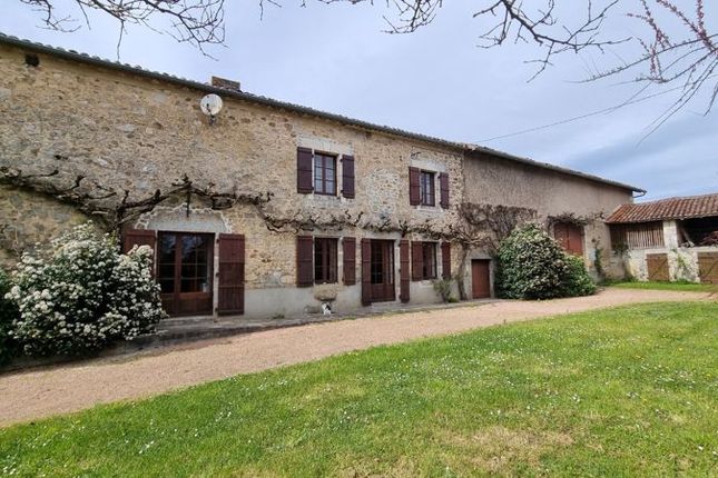 Property for sale in Near Piegut-Pluviers, Dordogne, Nouvelle-Aquitaine