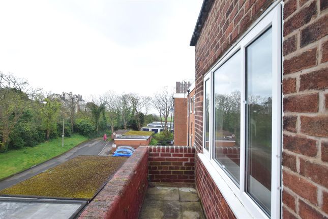 Flat 5 129, Wellington Court, Wallasey photo 2