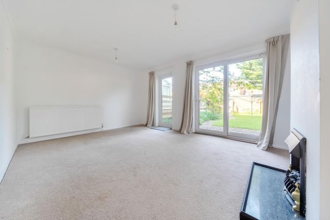End terrace house for sale in Oaktree Close, Colden Common, Winchester