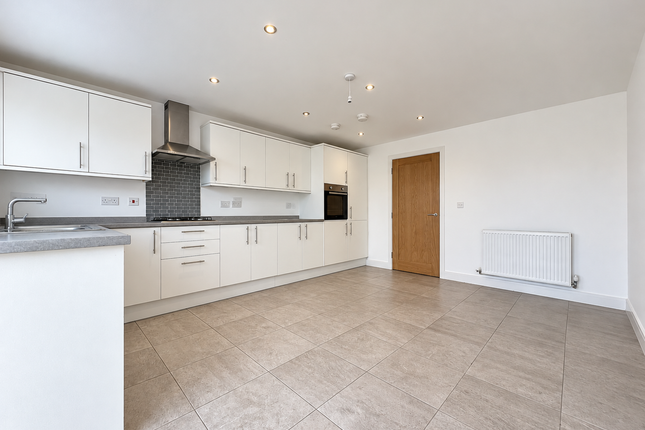 20 High Street, Lee-On-The-Solent photo 4