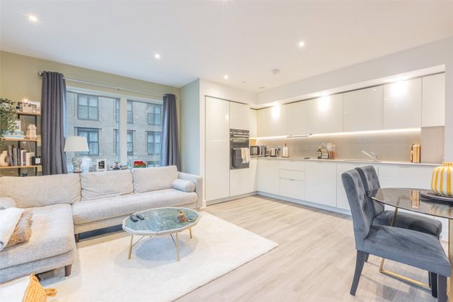 Flat for sale in Javelin House, 61 Lismore Boulevard, Colindale Gardens