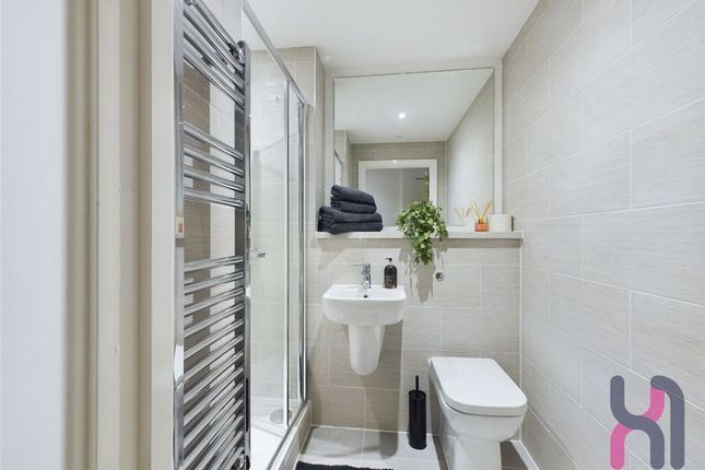 329 Cheltenham Place, 33 Frederick Road, Salford photo 5