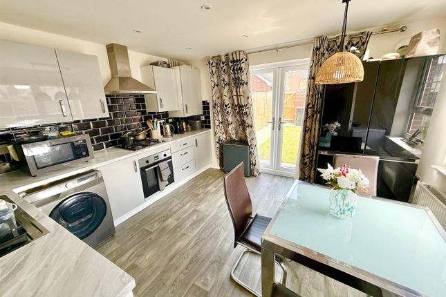 1, Sunnyside Close, Macclesfield photo 3
